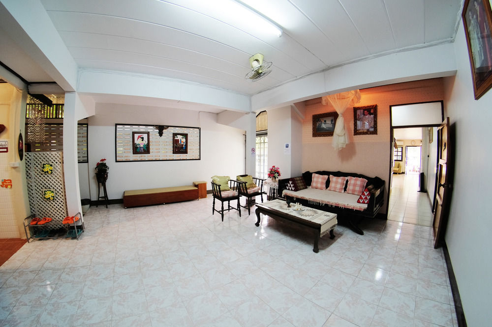 Baan Issara Boutique Hotel Нан Екстериор снимка