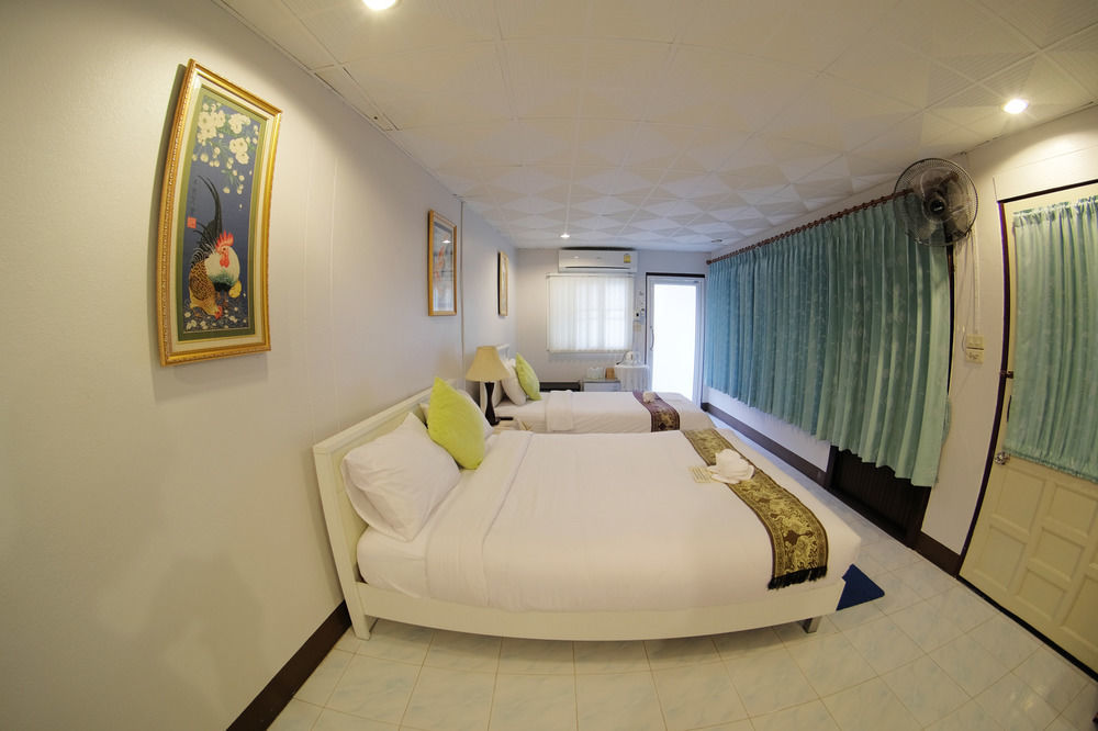 Baan Issara Boutique Hotel Нан Екстериор снимка