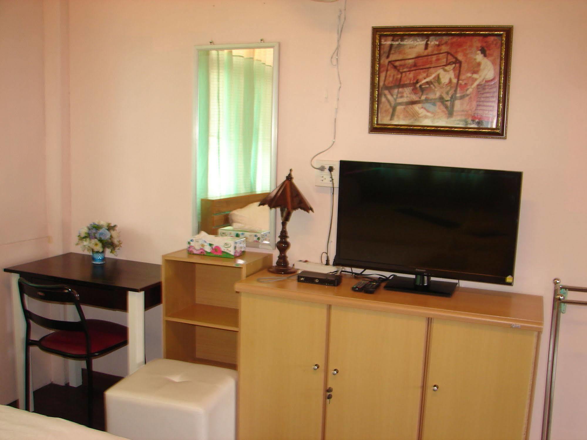 Baan Issara Boutique Hotel Нан Екстериор снимка
