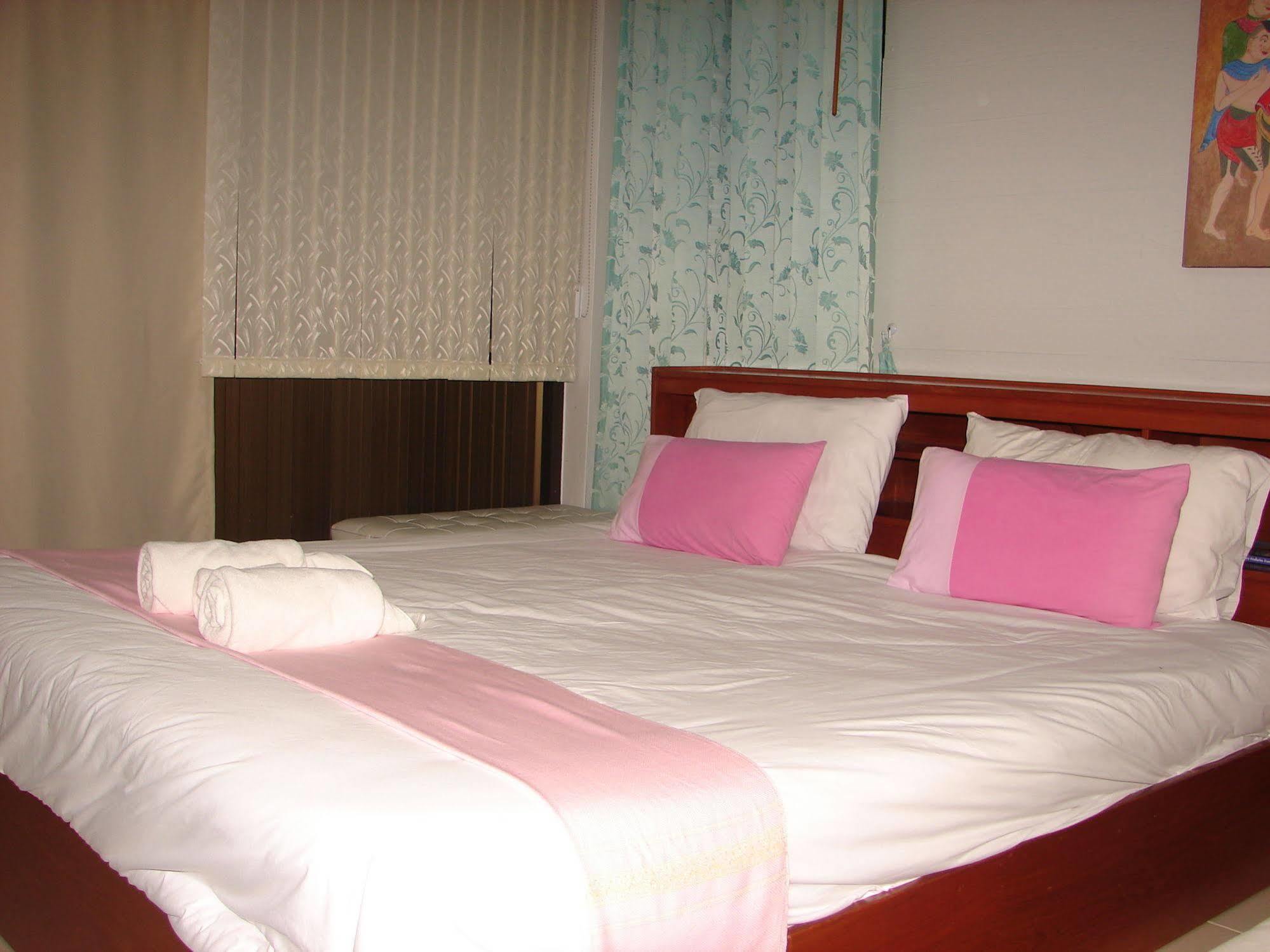 Baan Issara Boutique Hotel Нан Екстериор снимка